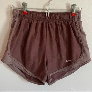 XSMALL : Women’s Nike Dri-Fit Tempo Running Shorts